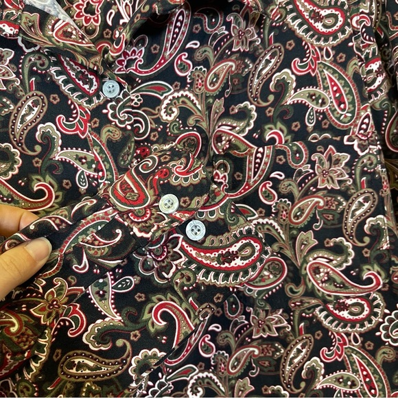 Woman Within, Paisley Long Sleeve Button Up Shirt. Size 1X. Excellent condition! - Picture 2 of 5